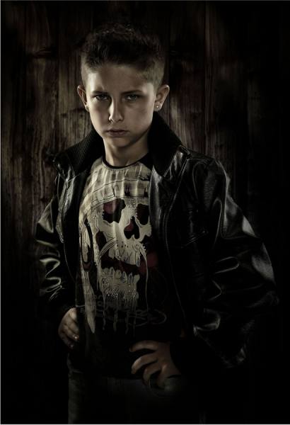 Photograph Simon And Kim Moody Boy on One Eyeland
